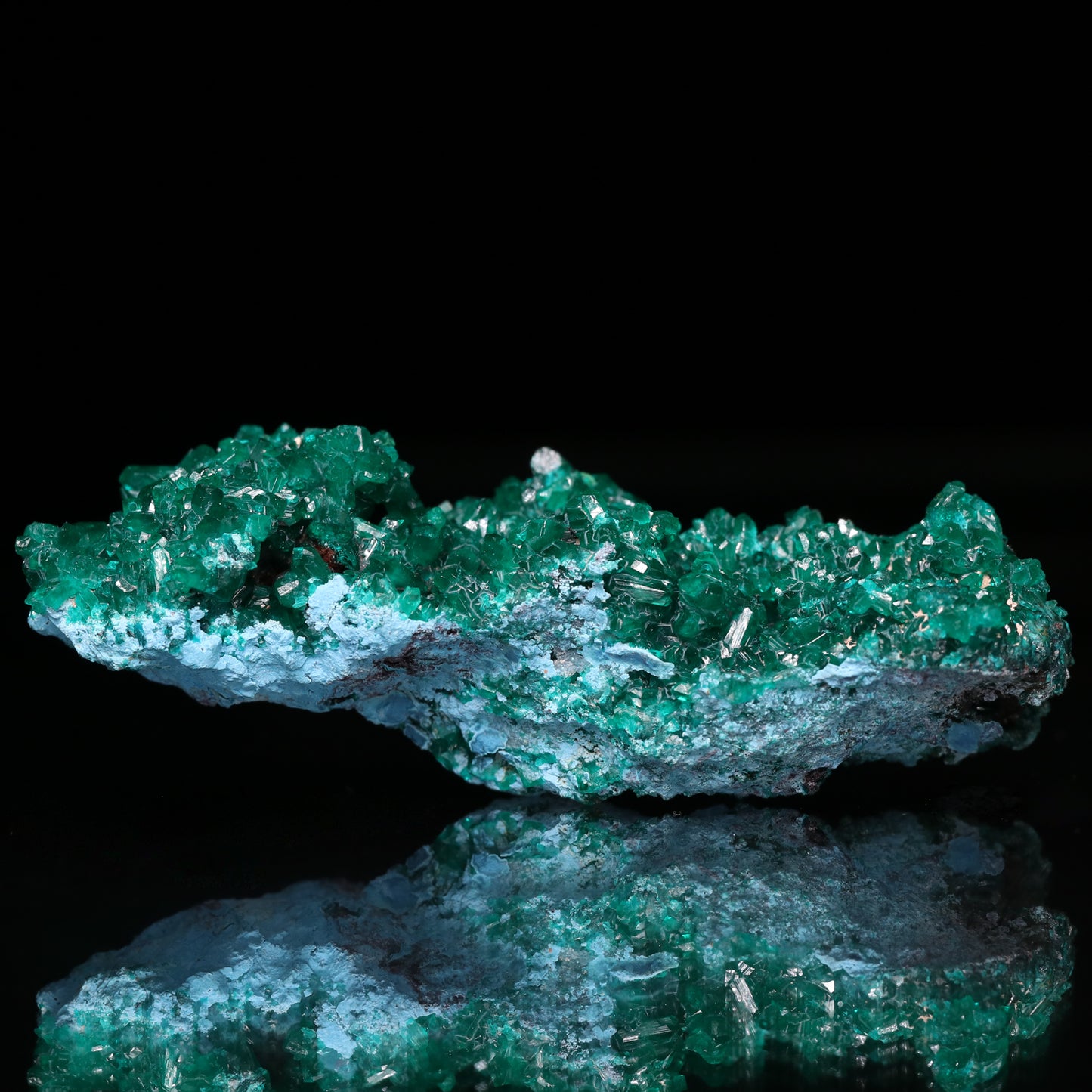 Dioptase on Shattuckite