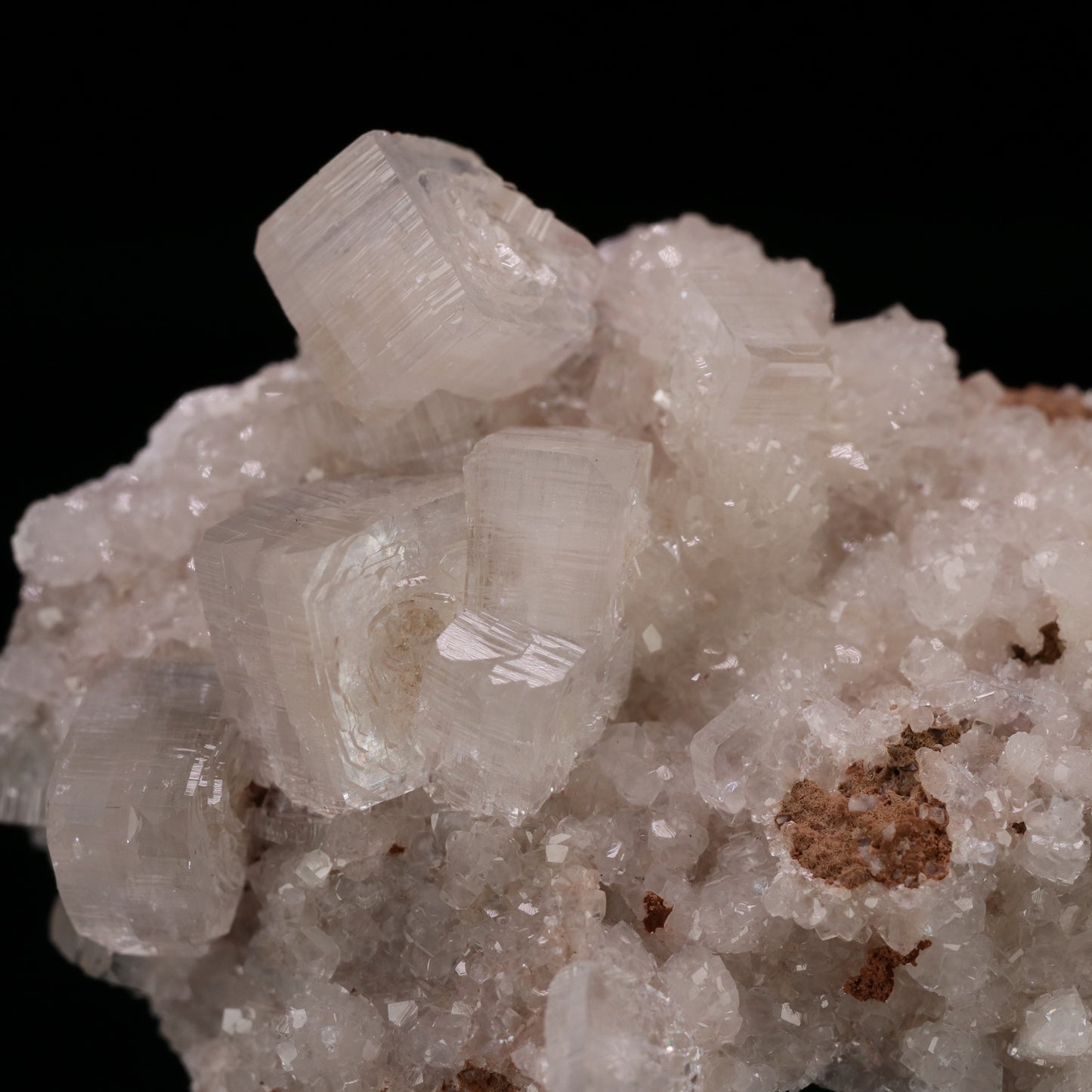 Hydroxyapophyllite, Calcite on Matrix