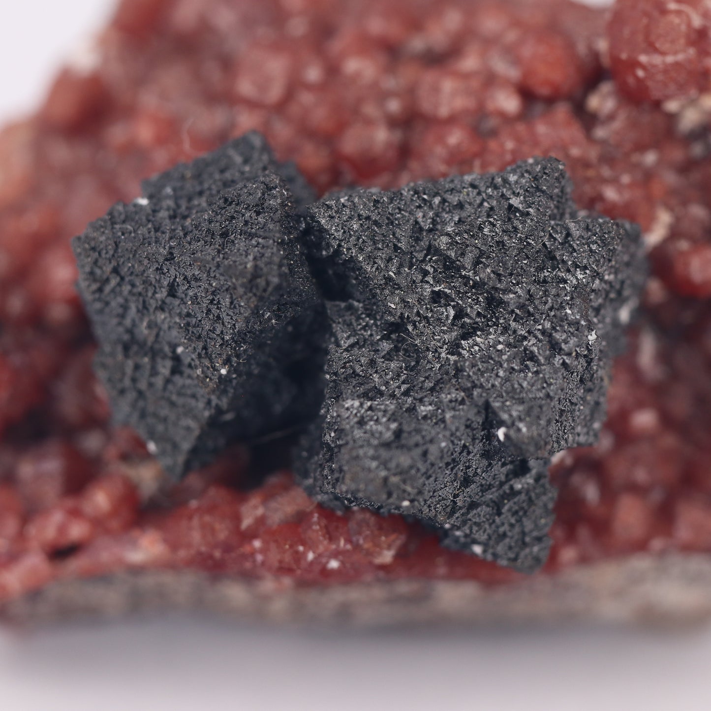 Hausmannite on Andradite