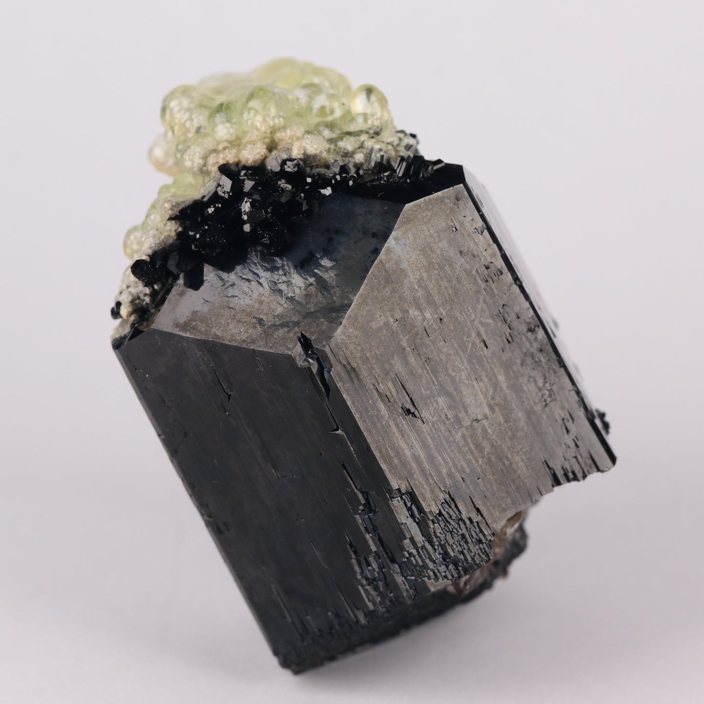 Opal-AN on Schorl