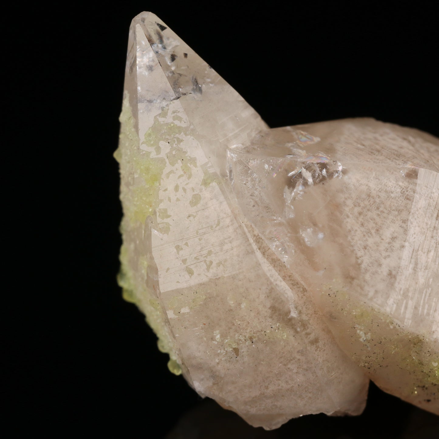 Ettringite on Calcite