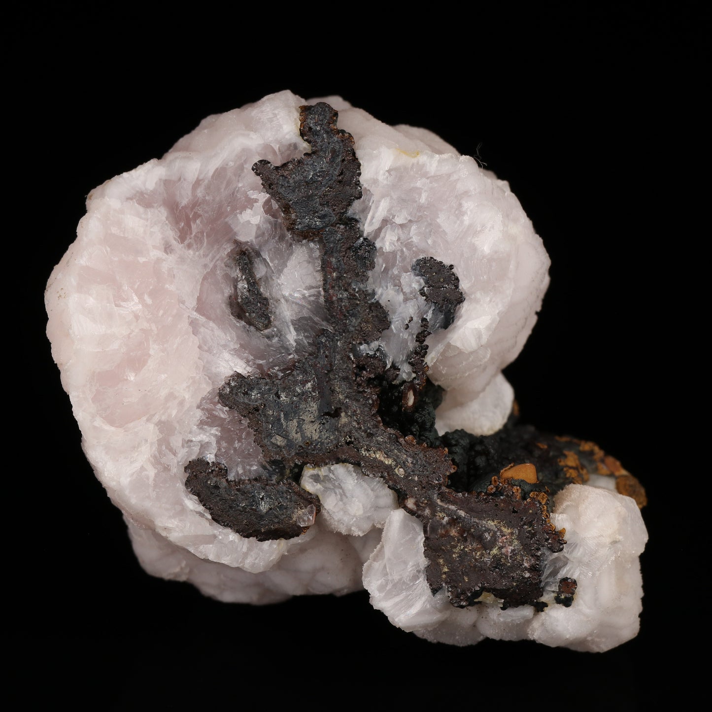 Manganoan Calcite on Goethite