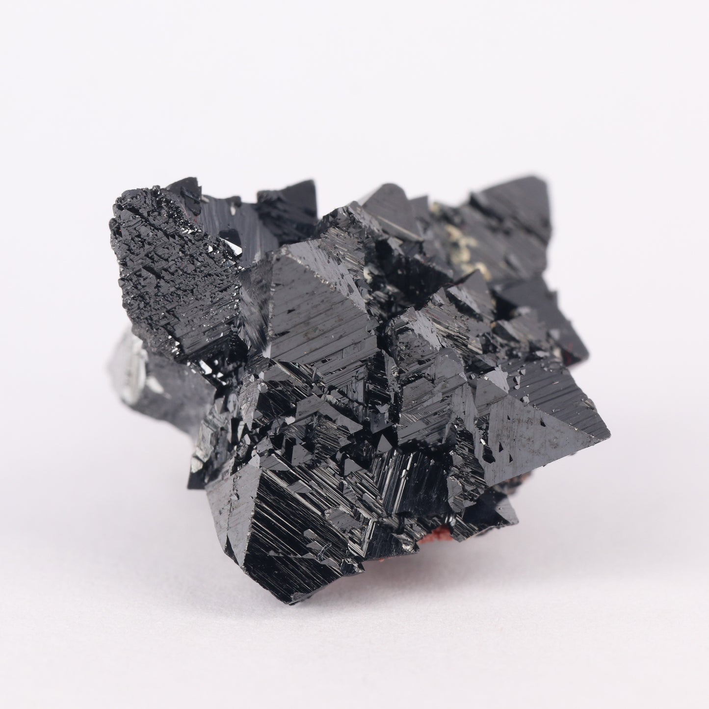 Hausmannite on Andradite