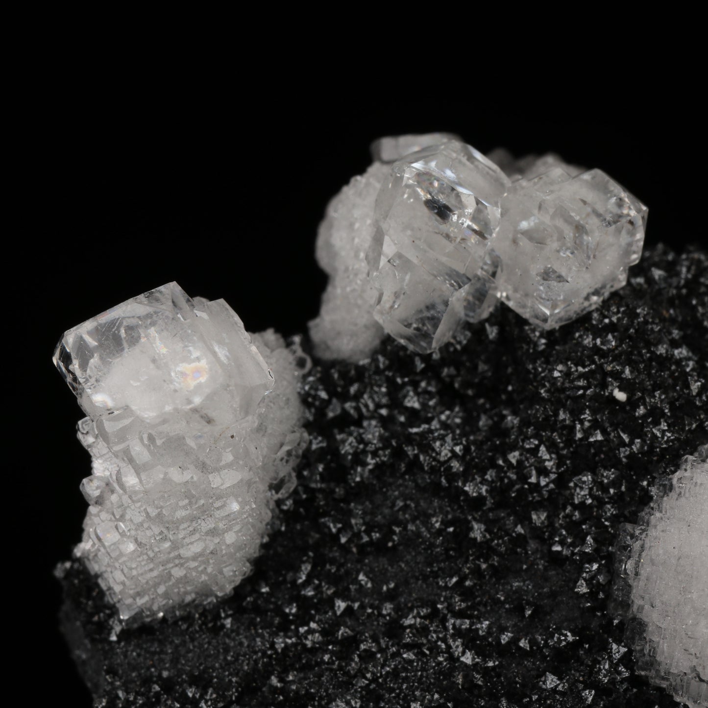 Calcite on Hausmannite