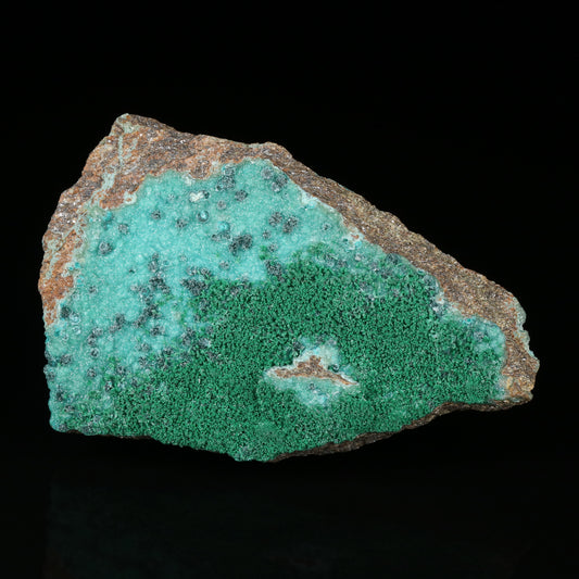 Herbertsmithsonite on Zincolibethenite with Pseudomalachite