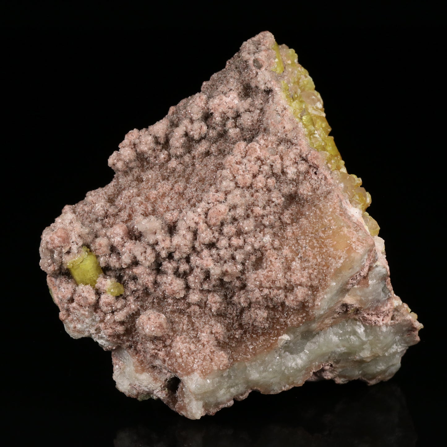 Calcite, Ettringite on Brucite