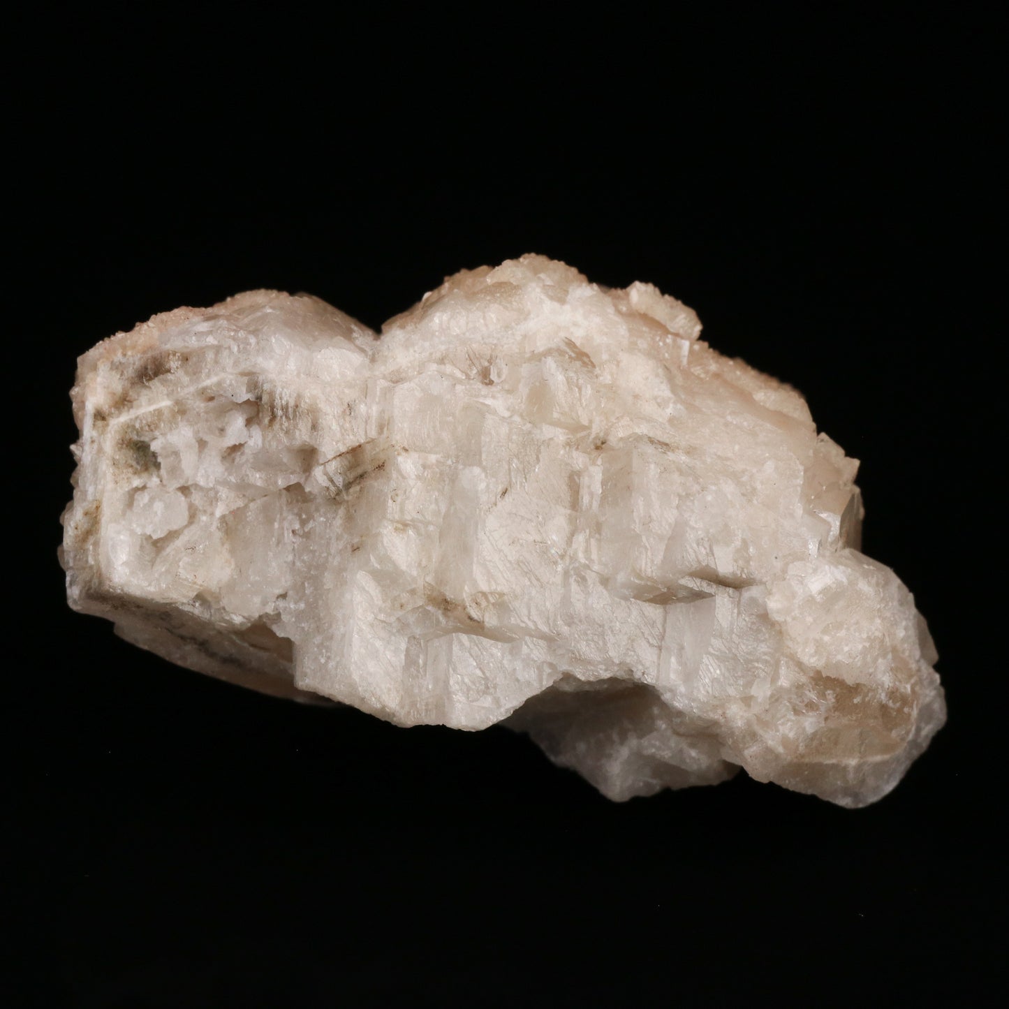 Olmiite on Calcite