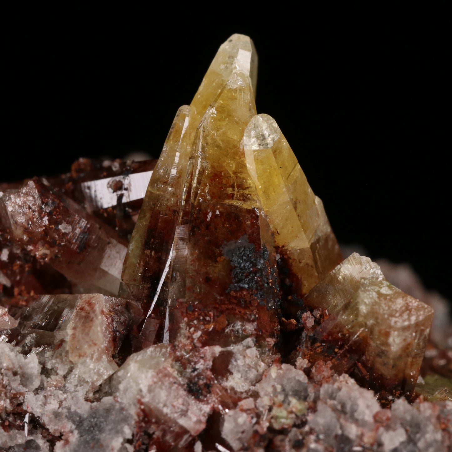 Mimetite on Matrix
