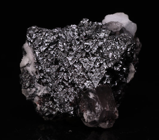 Manganvesuvianite and Calcite on Hausmannite Xls