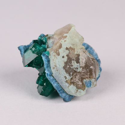 Shattuckite on Dioptase