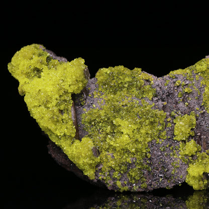 Ettringite on Calcite on Matrix