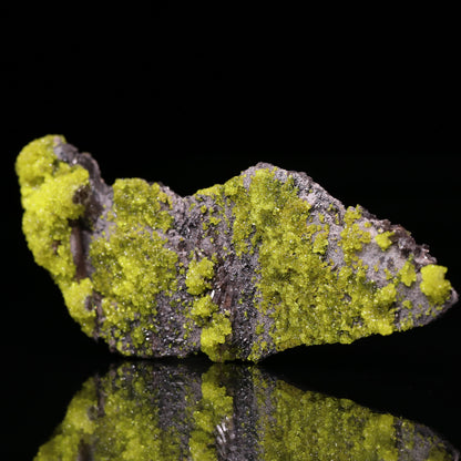 Ettringite on Calcite on Matrix