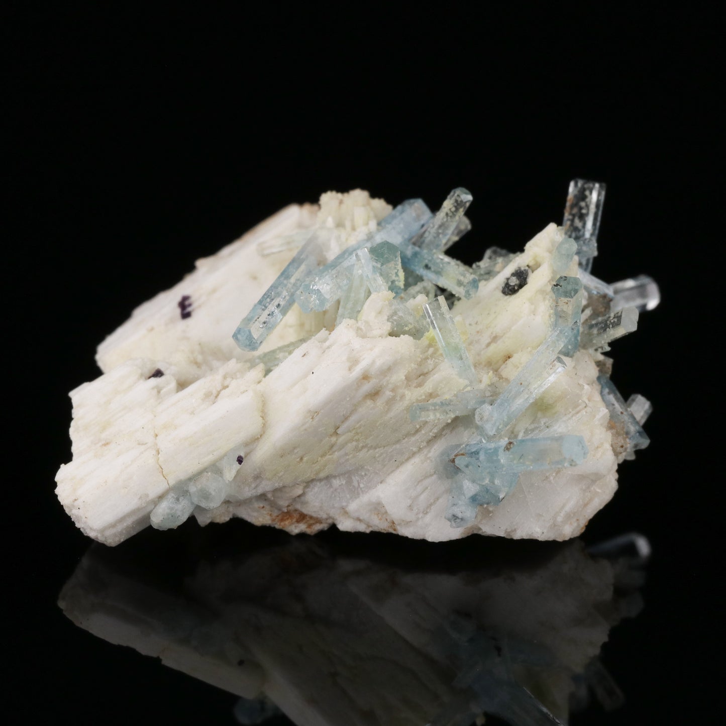 Aquamarine on Feldspar — photo 5