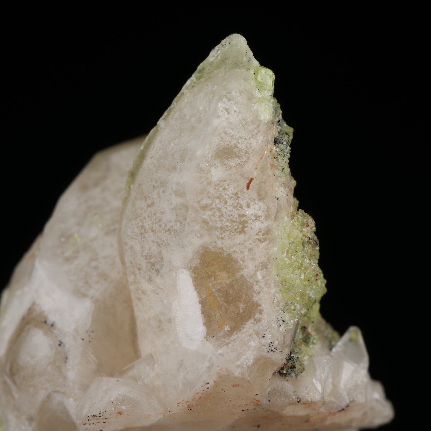 Ettringite on Calcite
