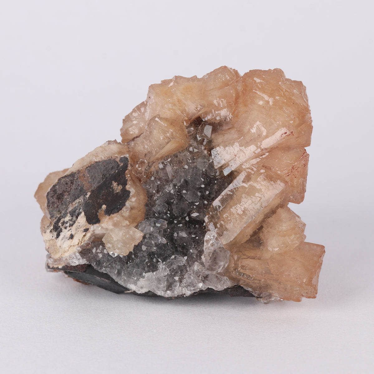 Olmiite with Calcite