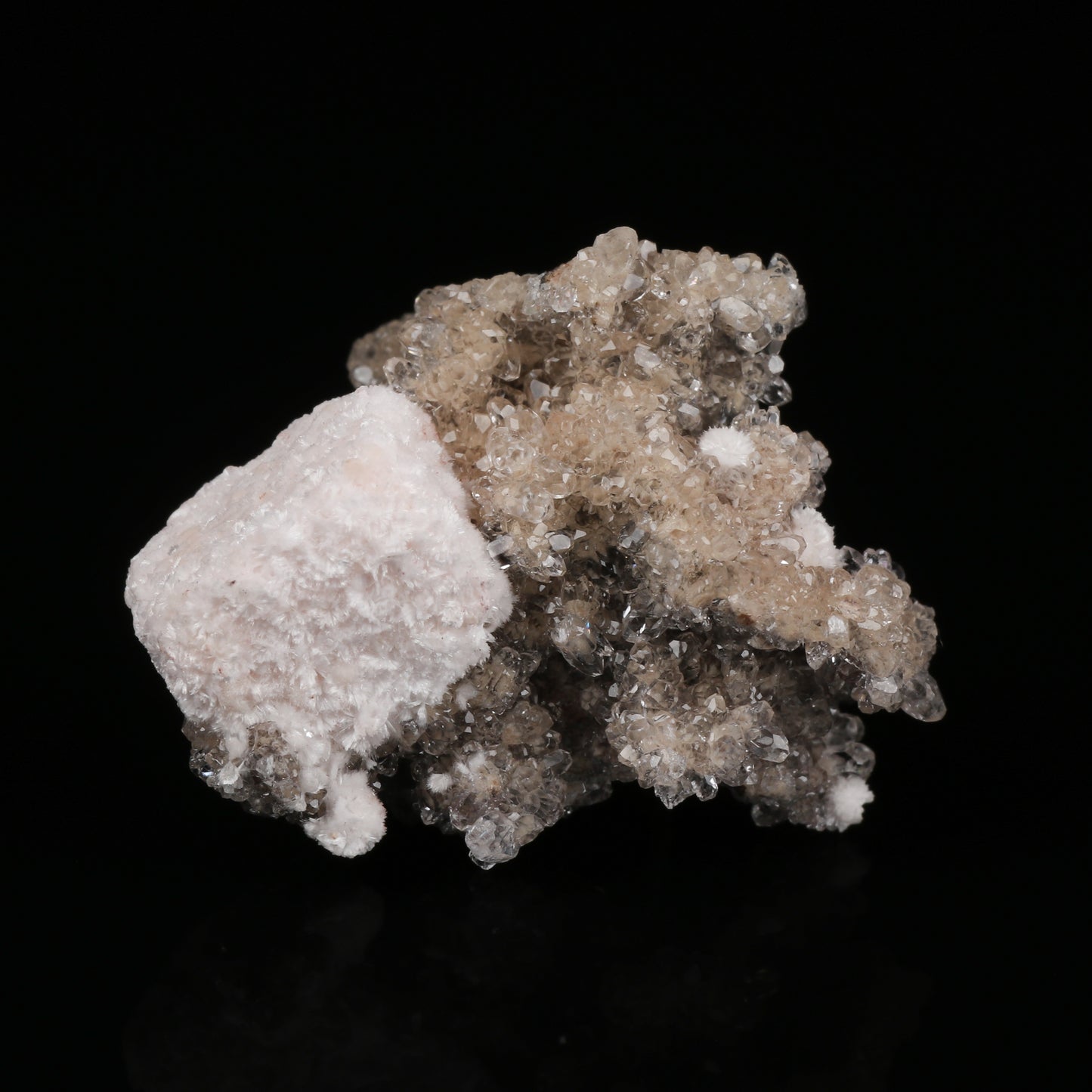 Bultfonteinite psm Hydroxyapophyllite with Calcite