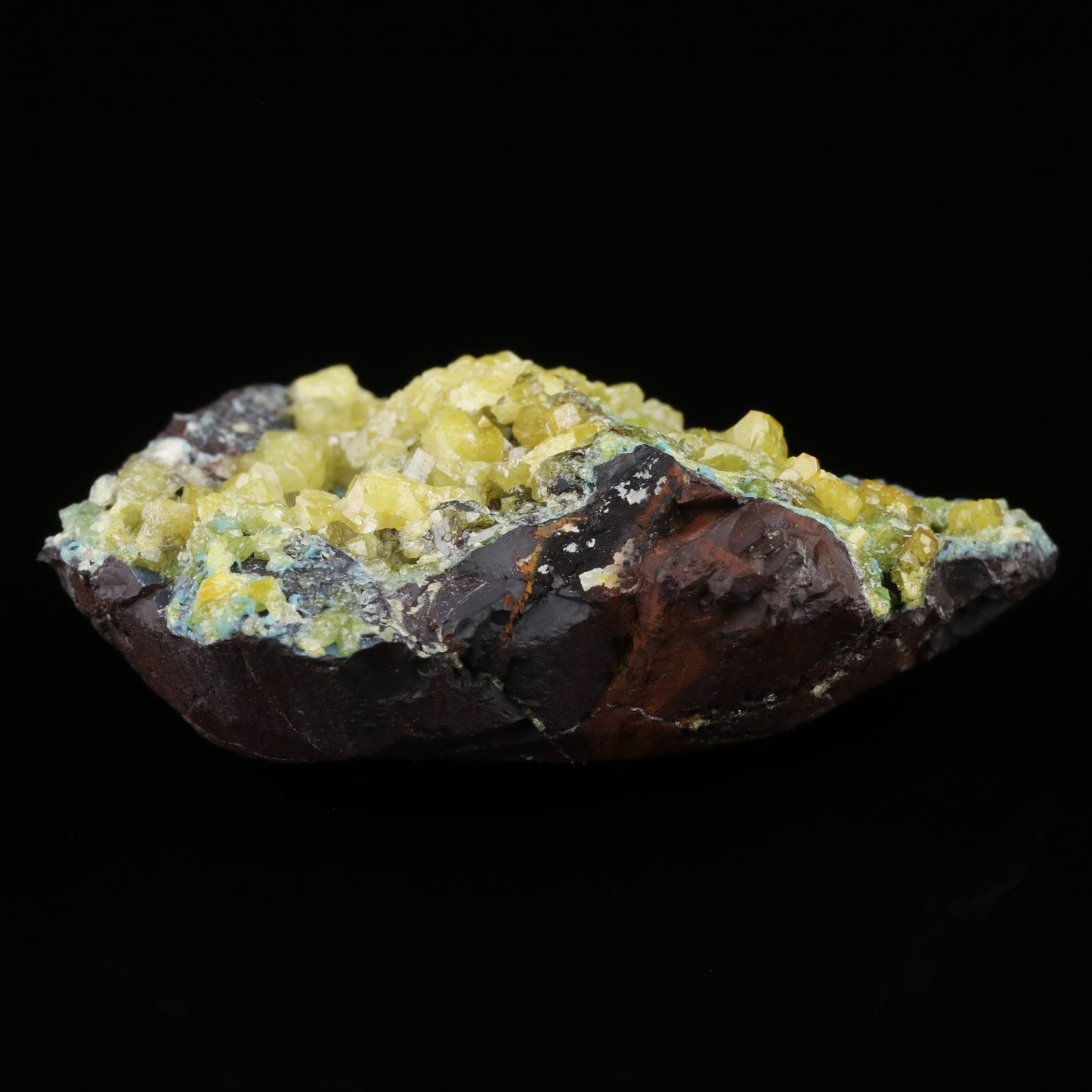 Mimetite on Philipsbornite
