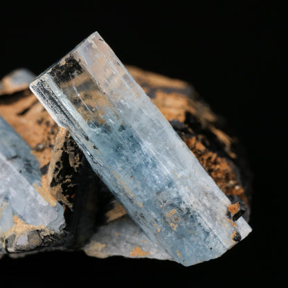 Aquamarine on Schorl — photo 2
