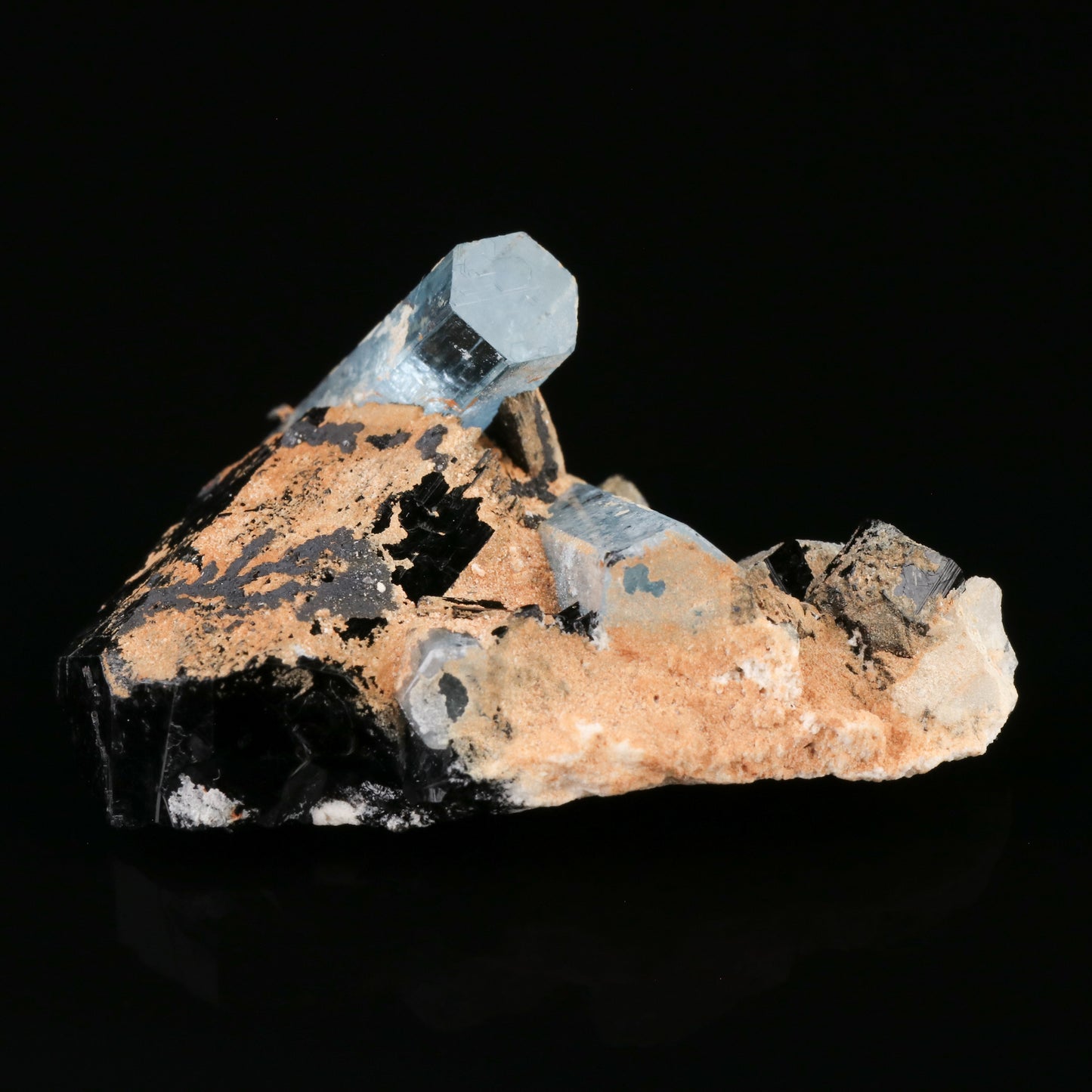 Aquamarine on Schorl — photo 4