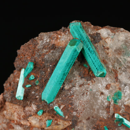 Dioptase on Quartz
