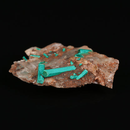Dioptase on Quartz