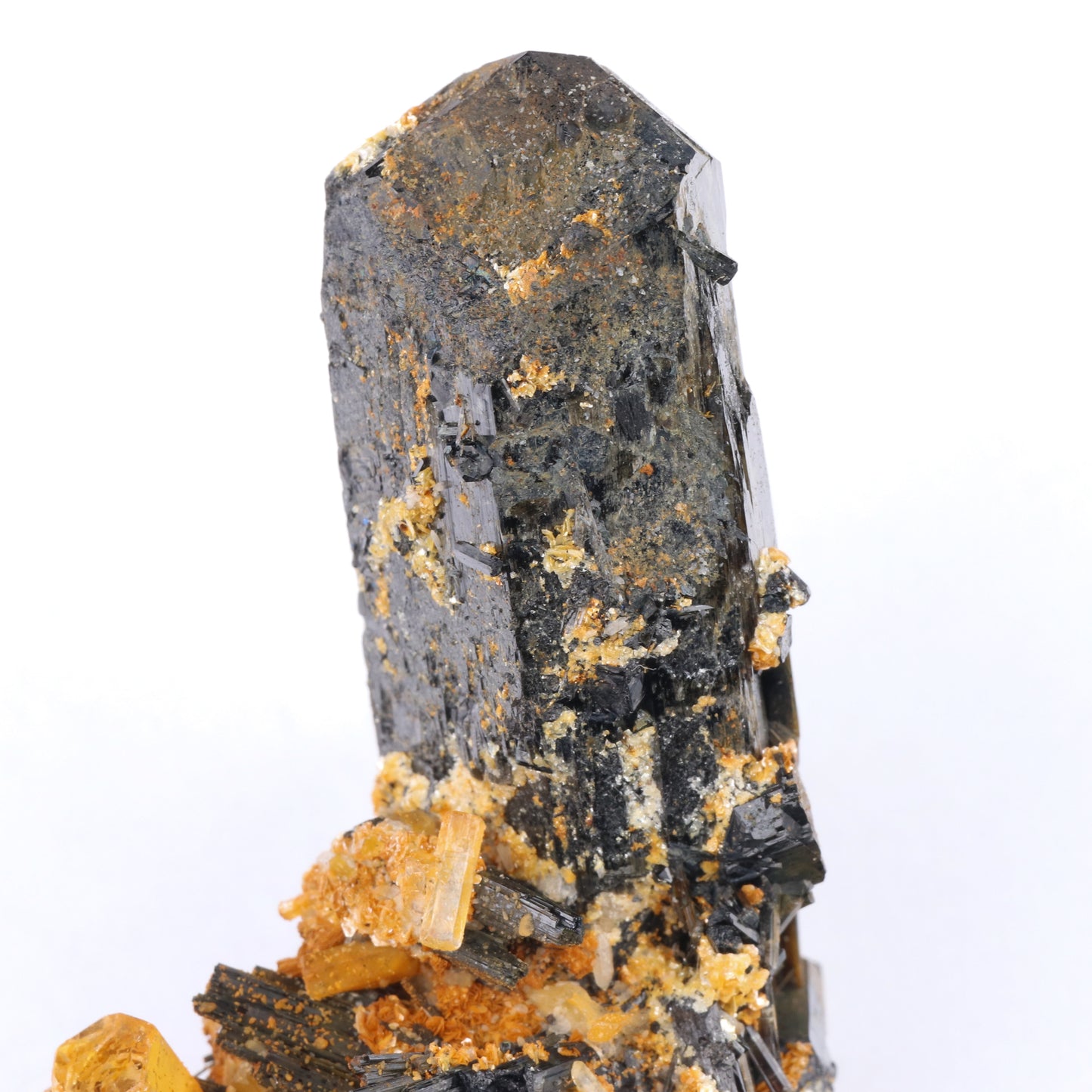 Muscovite & Goshenite on Foitite