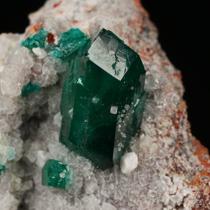 Dioptase on Dolomite