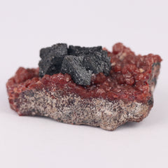 Hausmannite on Andradite