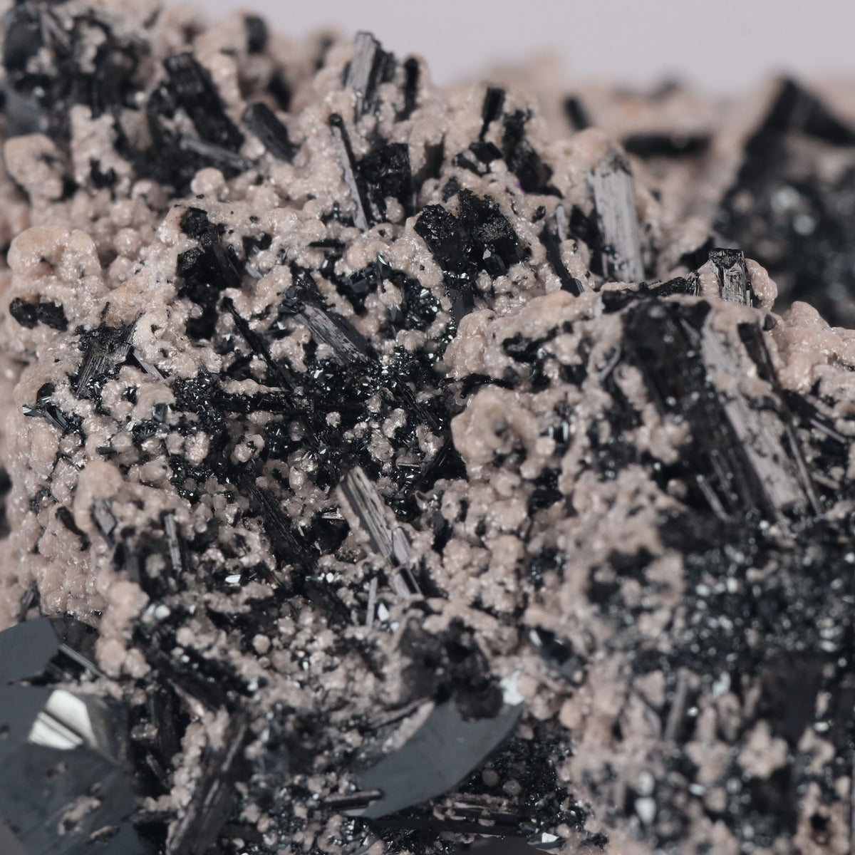 Brucite on Hematite on Gaudefroyite