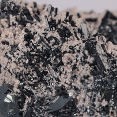 Brucite on Hematite on Gaudefroyite