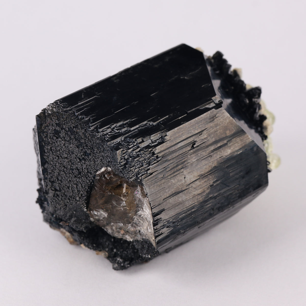 Opal-AN on Schorl