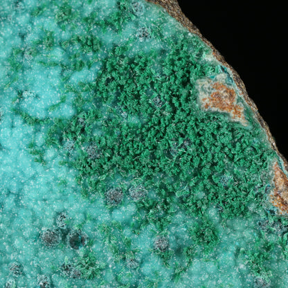 Herbertsmithsonite on Zincolibethenite with Pseudomalachite