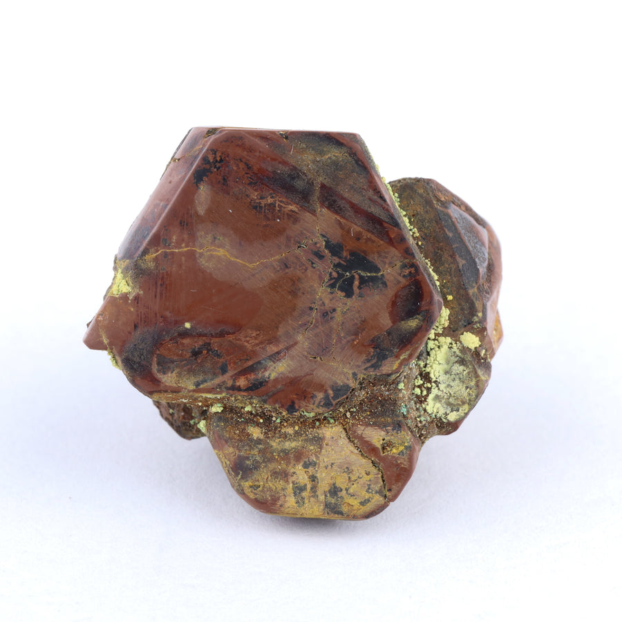 Metanovacekite on Ilmenite