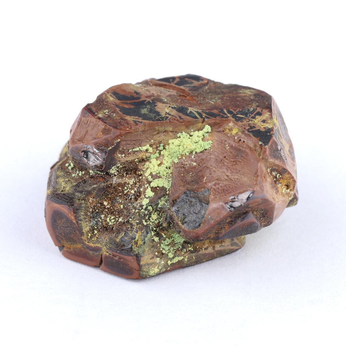 Metanovacekite on Ilmenite