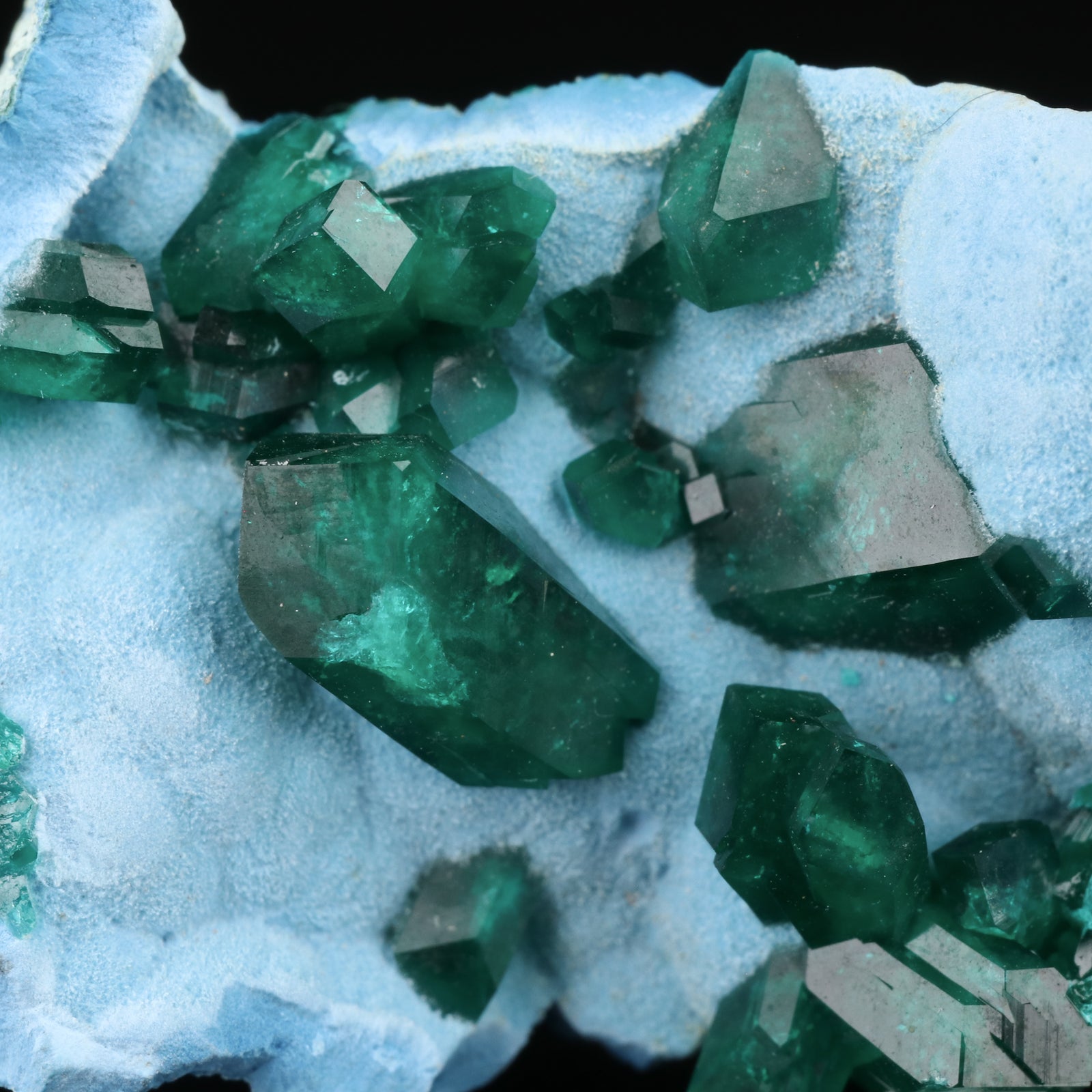 Dioptase on Shattuckite