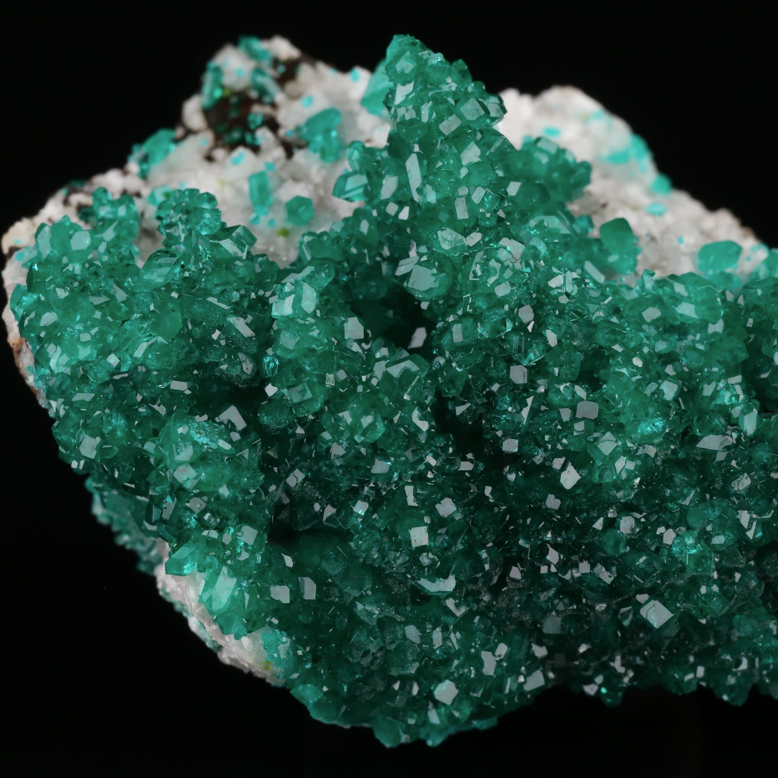 Dioptase on Calcite