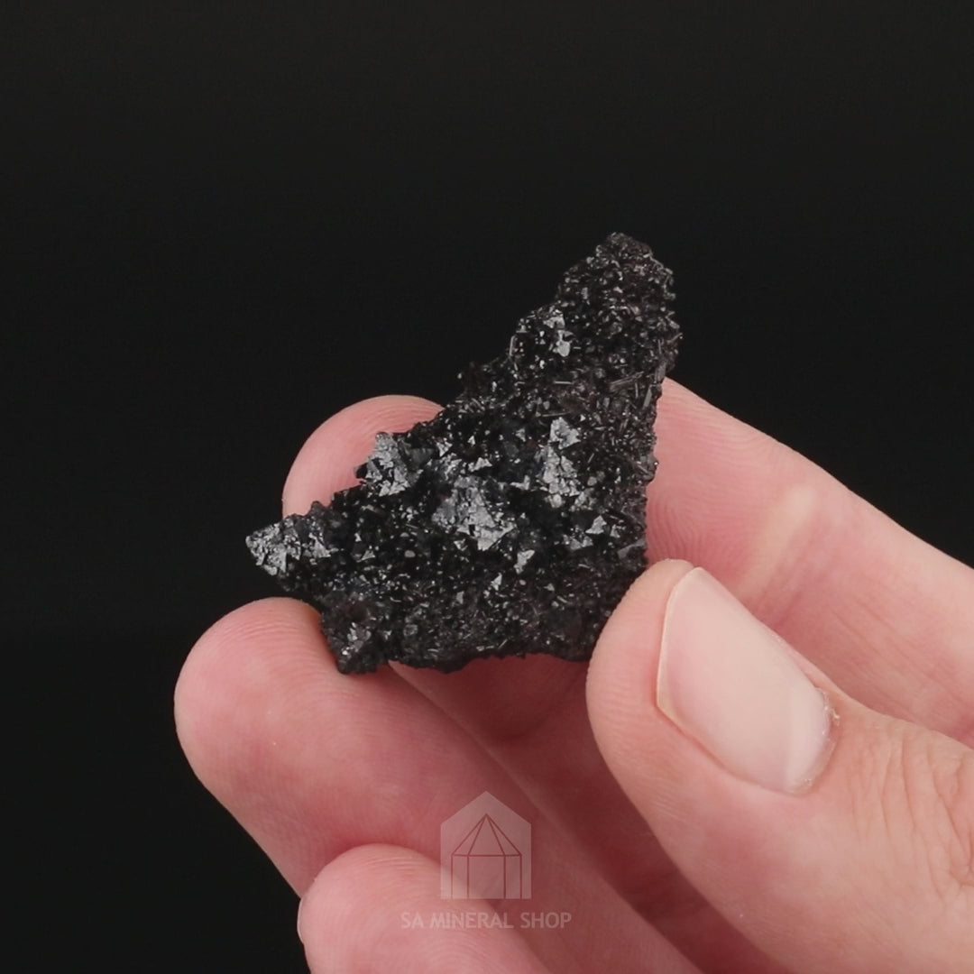 Hausmannite, Manganvesuvianite(Type Locality) - video 1