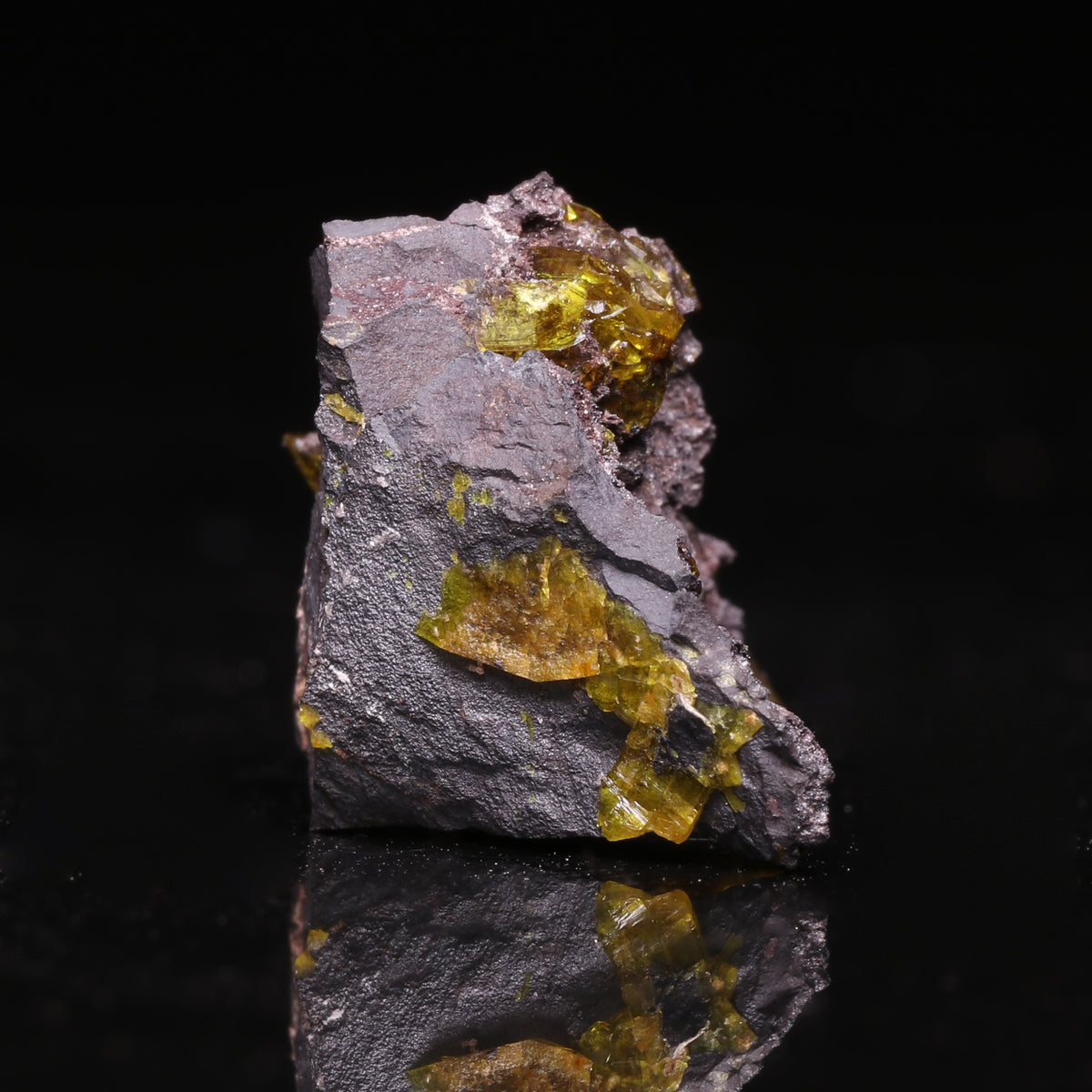 Thumbnail Sturmanite Disc on Matrix